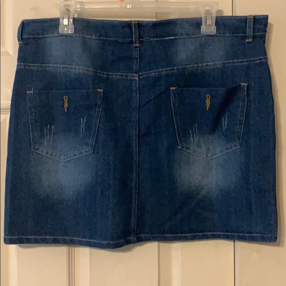 Women’s Denim Skirt - Picture 2 of 2